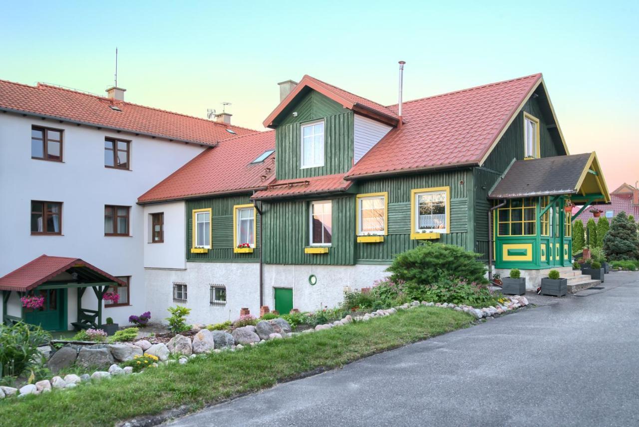 Gosciniec Zielony Domek Mrągowo Exterior foto
